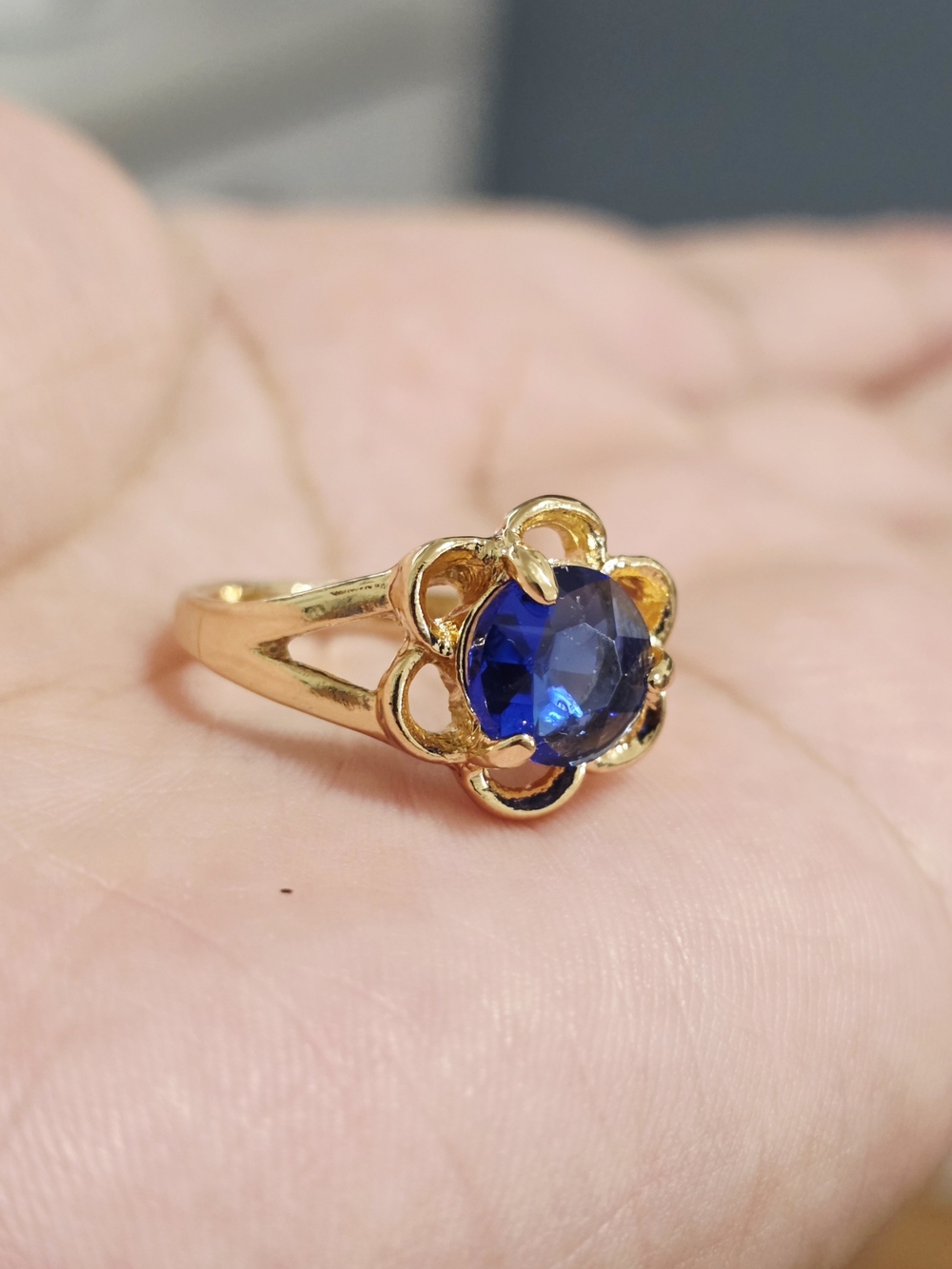 Gold Floral Ring with Sapphire-Blue Stone - Women Jewelry